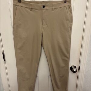 Lululemon men’s ABC Classic-Fit Trouser
34L Warpstreme size 34